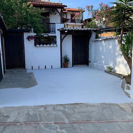 Petrino1880 Sea-Vacation Apartment In Chalkidiki Agios Nikolaos  Exterior photo